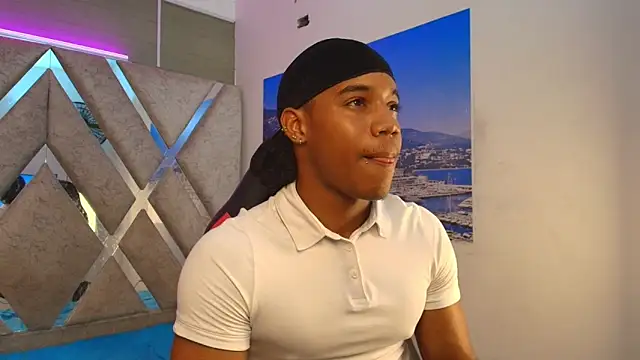 axel silva4 online show from April 19, 7:38 pm