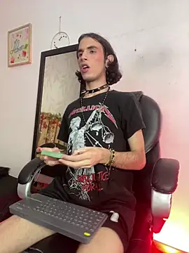 lucius morningstar online show from April 17, 8:44 pm