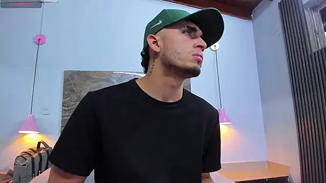 James-06 online show from April 27, 11:51 am