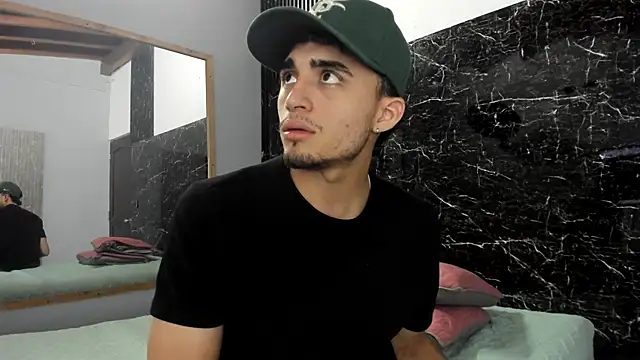 James-06 online show from April 19, 11:53 am