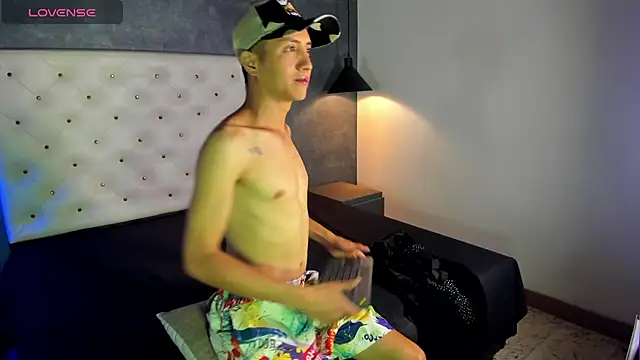 Jara Chick online show from April 13, 7:58 pm