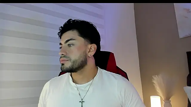 Alexander Diazz online show from April 17, 1:36 pm