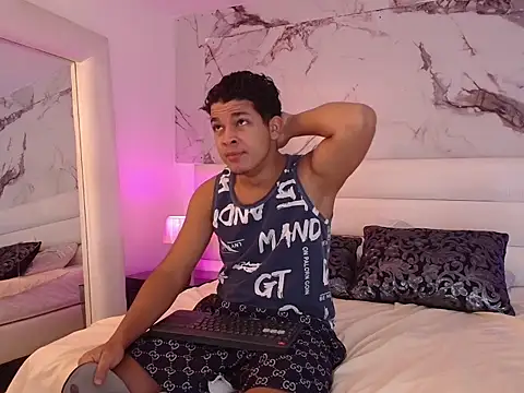 davisito 26 online show from April 24, 7:49 pm