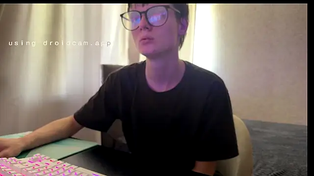 dalvos online show from April 15, 8:25 am