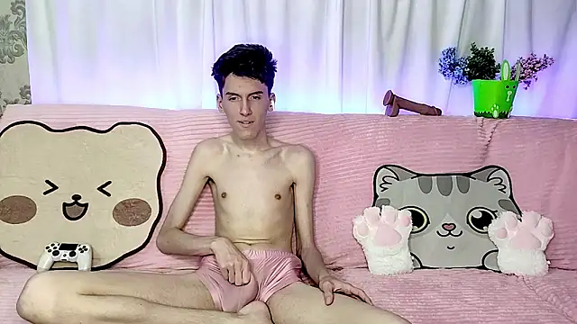 GoodBoyLuca online show from June 11, 12:32 am