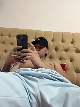  AlexXx23  online show from May 5, 7:43 am