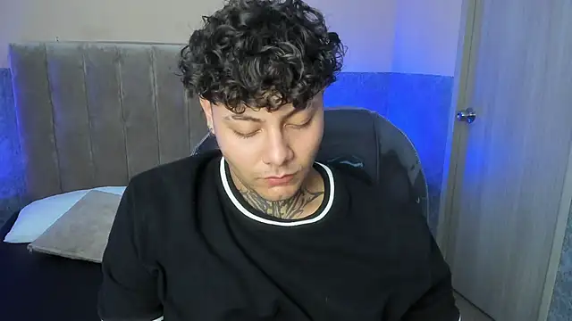 DAMON SALVATTORE online show from April 29, 4:06 am