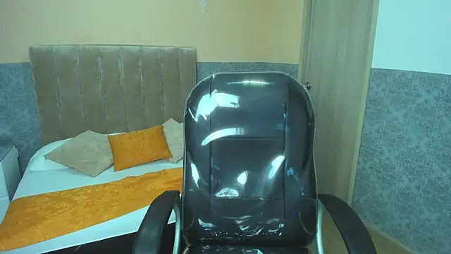 DAMON SALVATTORE online show from April 28, 3:22 am