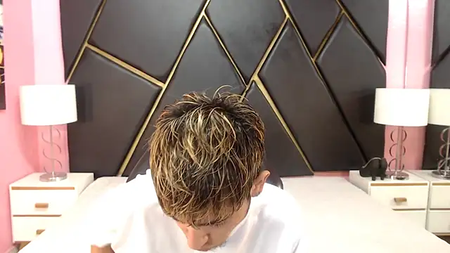 Juan saul1 online show from April 23, 10:31 am