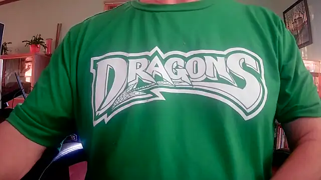 ilundercover online show from April 11, 11:47 am