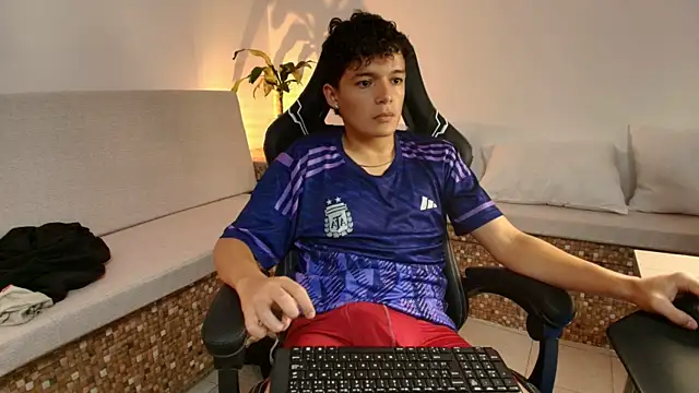 Luca Voss online show from April 25, 1:41 pm