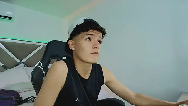 Luca Voss online show from April 27, 11:51 am