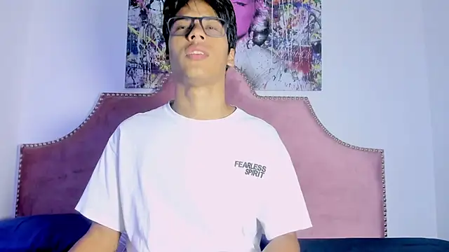 LiamKron online show from April 22, 11:37 am