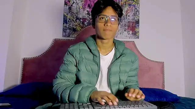 LiamKron online show from April 17, 11:24 am