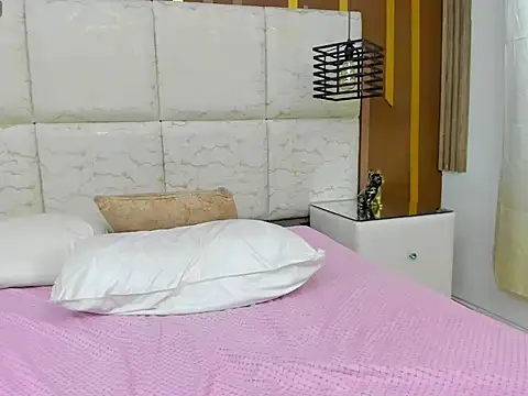 NobaCortez online show from April 11, 6:31 am