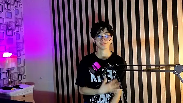 Twink Sebas7 online show from April 22, 12:21 pm