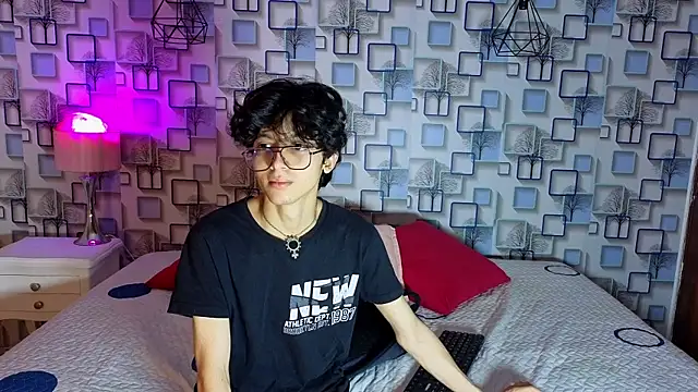 Twink Sebas7 online show from April 28, 12:21 pm