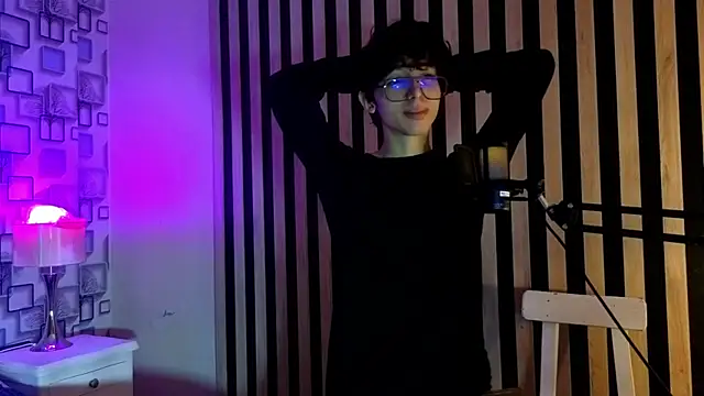 Twink Sebas7 online show from April 18, 12:28 pm