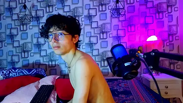 Twink Sebas7 online show from April 25, 1:41 pm