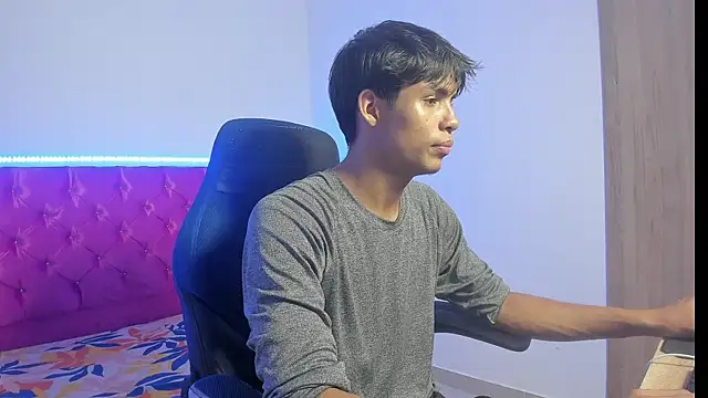 skinny sam online show from April 26, 3:48 am