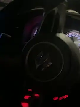 Badbuddy00 online show from April 21, 4:46 pm