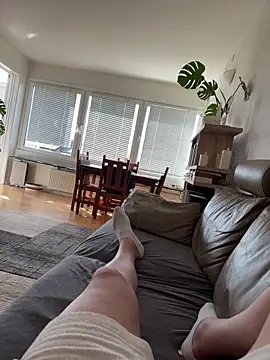 elysmay online show from April 23, 1:35 pm