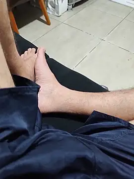 Fofinho44 online show from May 16, 12:19 am