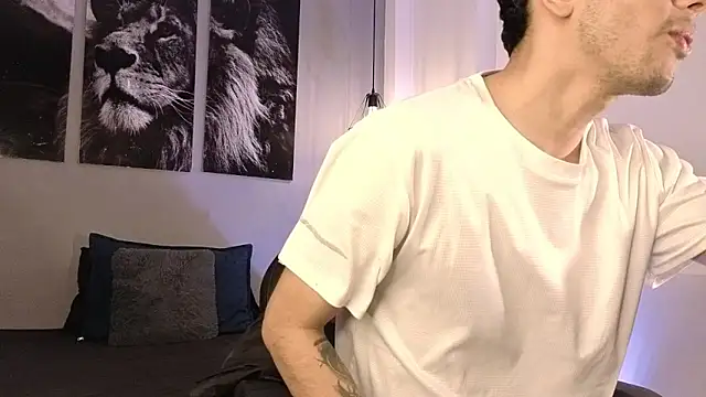 Zack isback online show from April 23, 7:38 pm