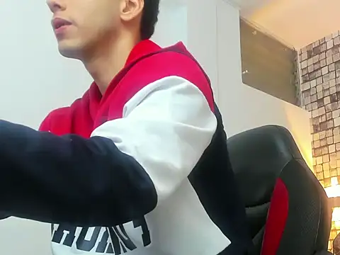 Zack isback online show from April 13, 7:47 pm