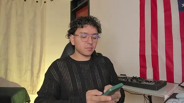 alexmontesco online show from April 29, 11:22 pm