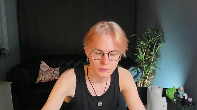 Liam Blair online show from April 16, 5:29 am