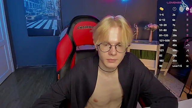 Liam Blair online show from April 21, 5:46 am