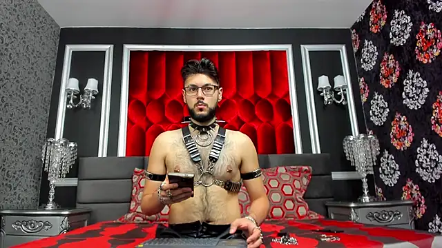 RavenKnight  online show from May 1, 5:00 am