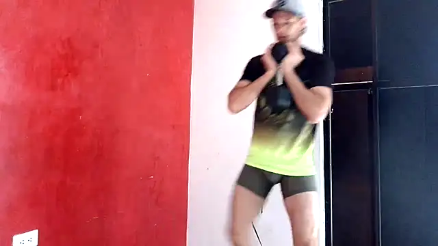 Snapshot of andrew_1520 chatting on October 1, 7:07 pm andrew 1520 online show from October 1, 7:07 pm