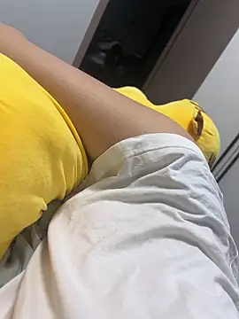 maychan338 online show from April 12, 1:01 pm