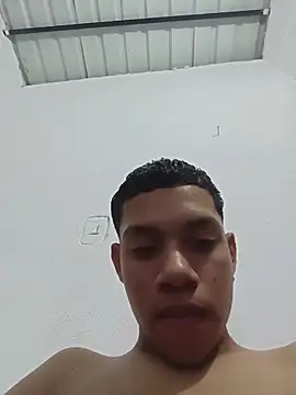 curious straight guy online show from May 10, 2:24 am