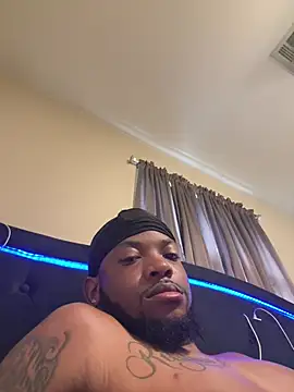 blackdiesel0 online show from May 11, 2:56 pm