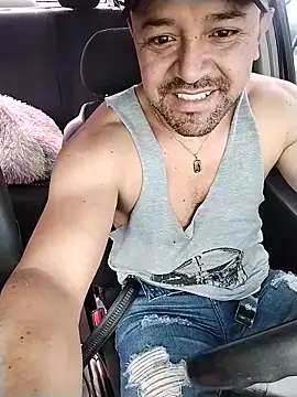 AlejoMoretti online show from May 18, 1:06 pm