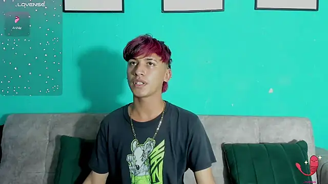IhanKing online show from June 25, 7:51 pm