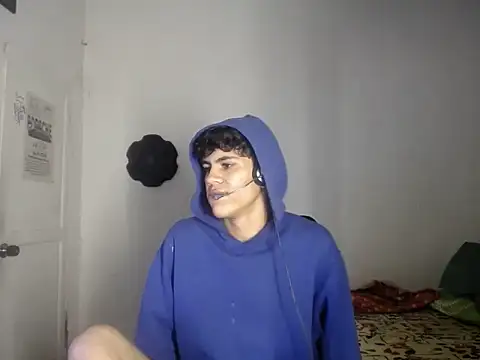 StiffyWonder420 online show from April 14, 5:51 am