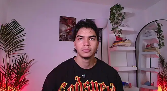 andyypalmer  online show from June 9, 4:47 am