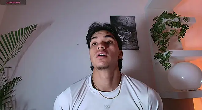 andyypalmer  online show from May 12, 5:49 am