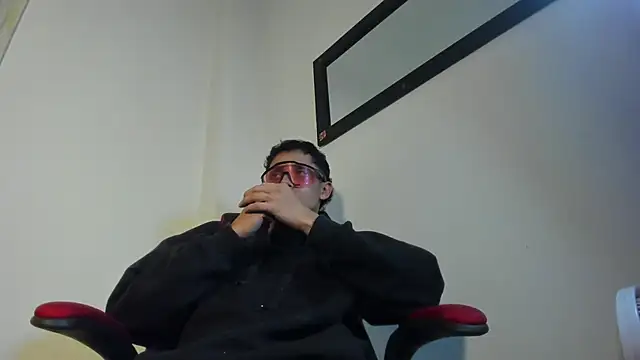 ryanlatiin online show from April 23, 5:23 am