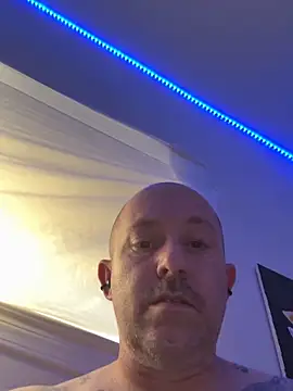 Whosdiss online show from May 25, 1:56 am