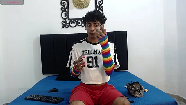 SinBoy  online show from April 28, 12:43 pm