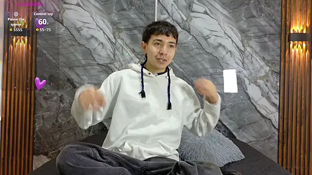 NoahWalker   online show from June 15, 11:02 am
