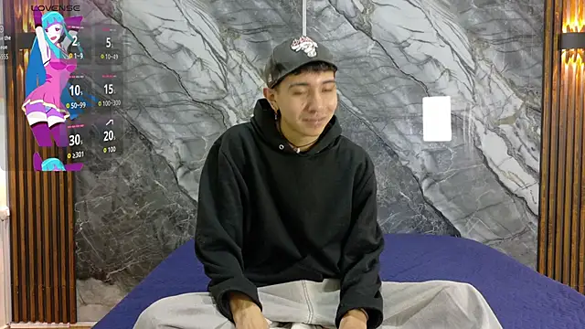 NoahWalker   online show from June 8, 11:11 am