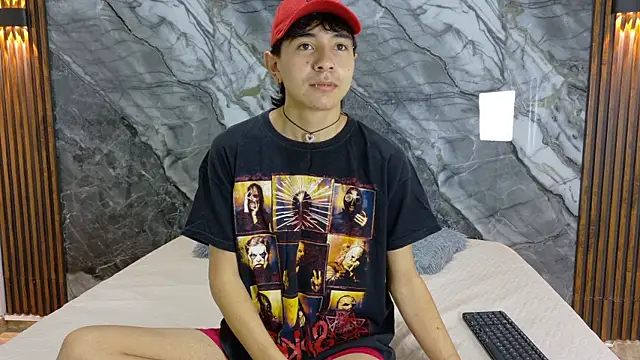 NoahWalker   online show from May 5, 11:01 am