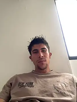 Luis-avatar online show from April 24, 6:43 pm