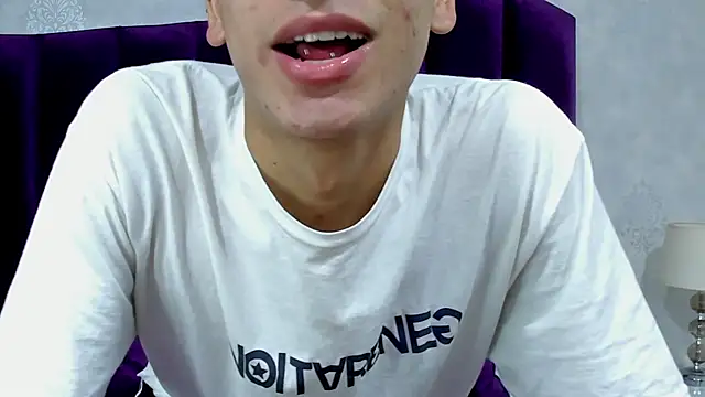 Daniel Loveer online show from May 2, 2:42 pm
